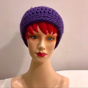 Unbranded knit violet beanie hat. One size. EUC